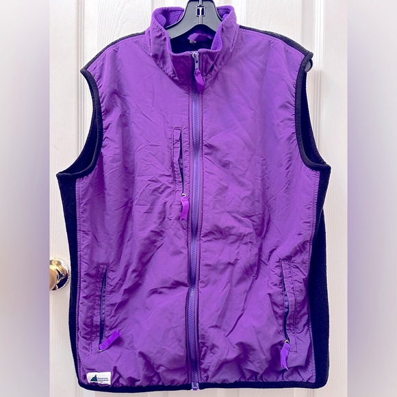 MEC warm outdoor vest - Picture 10 of 11
